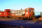 Apache Rly Baldwin S12 #600 with caboose